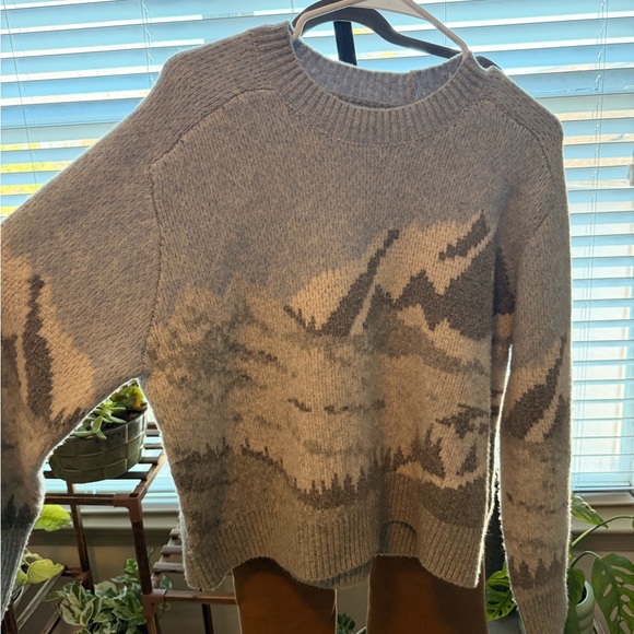 Abercrombie & Fitch Light Gray Knit Sweater - Picture 2 of 5